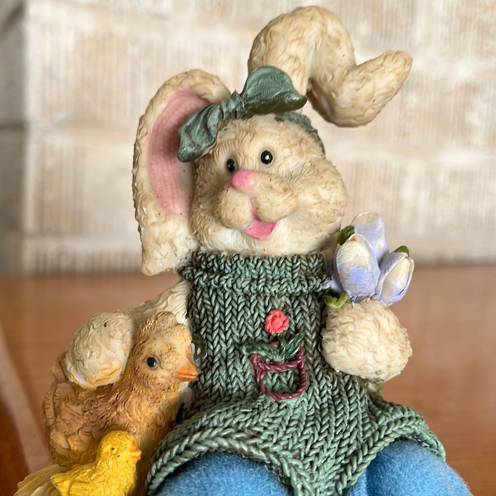 Ganz,Bunny & Chicken shelf sitter, 7.50” T,